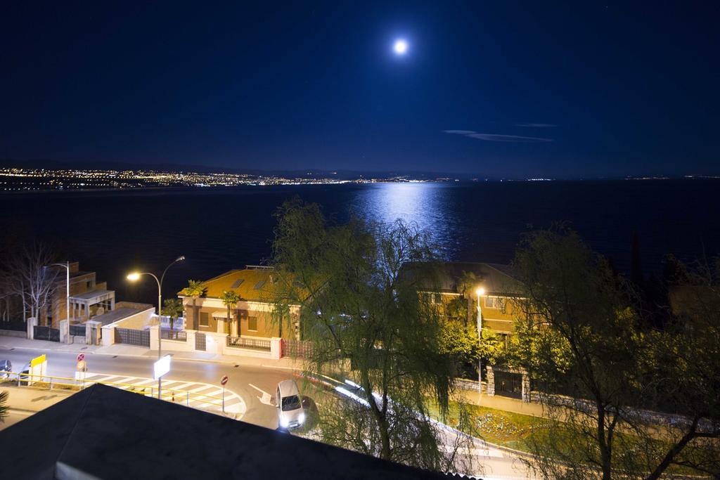 Unique Apartment Opatija Eksteriør billede